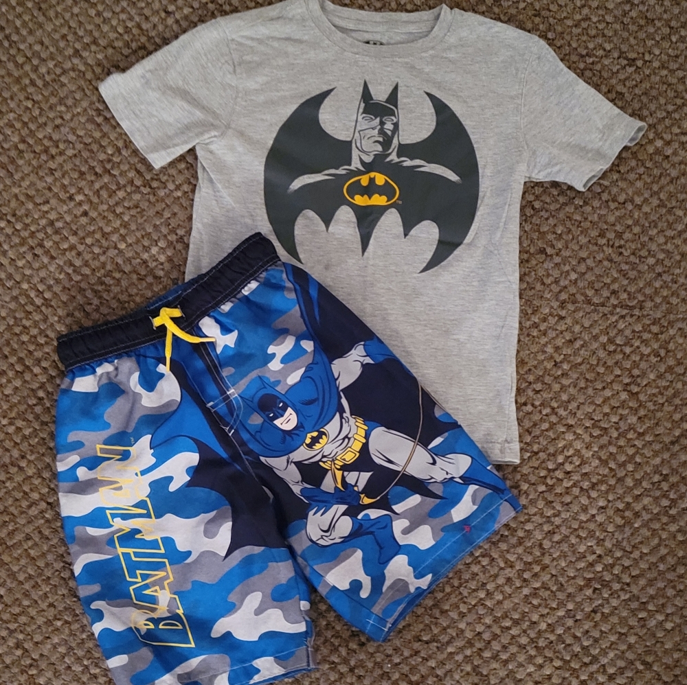 ☆•Boys Batman Bathingsuit Size-Large & Gray Batman TShirt Size7-8•☆